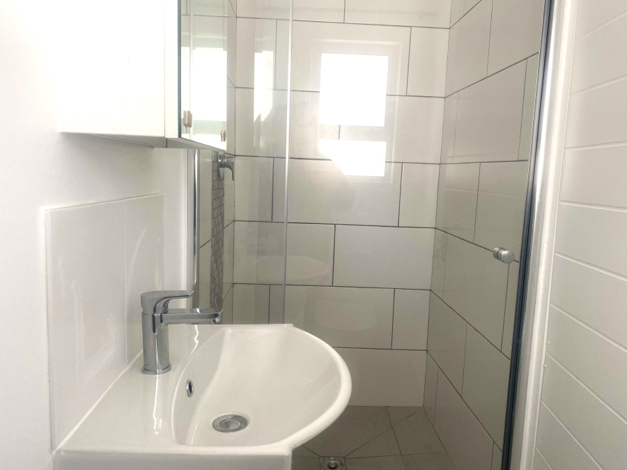 To Let 1 Bedroom Property for Rent in Knysna Central Western Cape